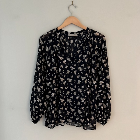 Vince Calico Floral Print Silk Blouse In Coastal Blue - Picture 15 of 16